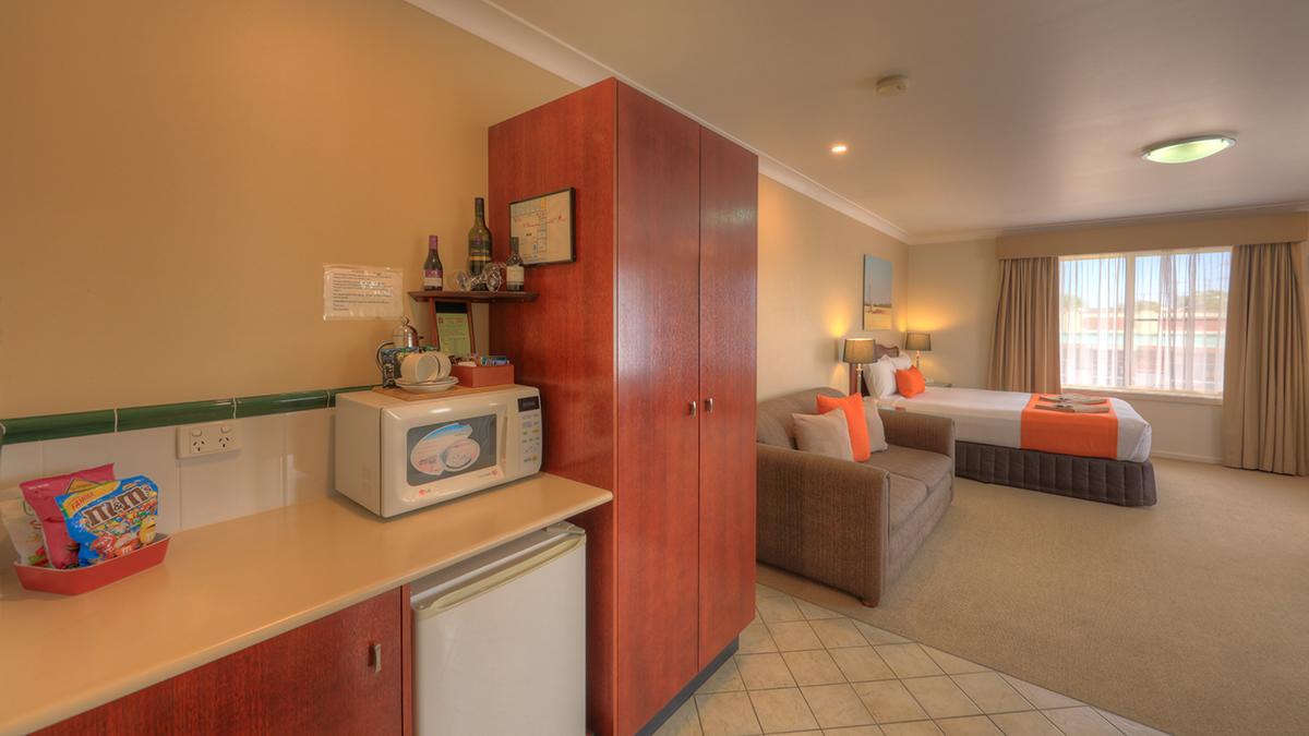 Endeavour Court Motor Inn Dubbo Bagian luar foto
