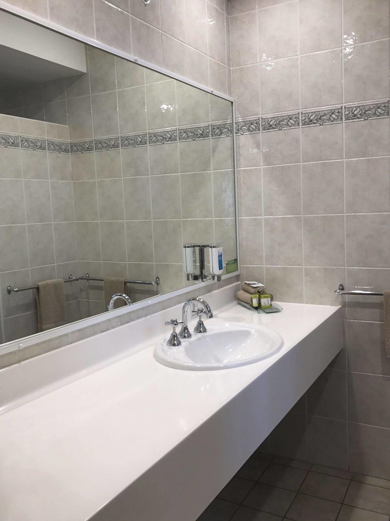 Endeavour Court Motor Inn Dubbo Bagian luar foto